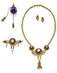 Blue guilloché enamel, pearl and yellow chiseled gold jewellery set comprising cm 41.50 circa necklace holding a cm 5.50 circa tassel centerpiece, cm 6.00 circa brooch and cm 8.80 circa pin with pendants, in all g 78.58 circa. (defects and losses)