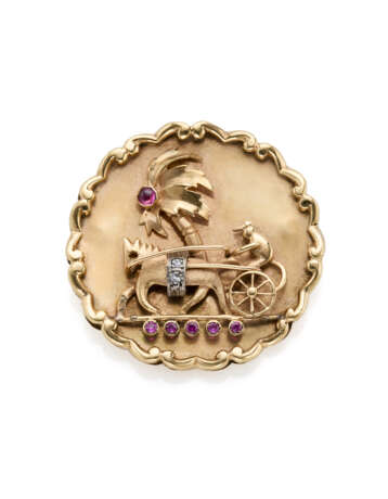 Rose cut diamond, ruby, yellow gold and silver carriage and palm tree round shaped brooch, g 15.46 circa, diam. cm 4.1 circa. (defects and losses) - photo 1