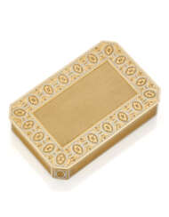White enamel and chiseled yellow gold snuff box, g 103.97 circa, length cm 8.5, width cm 5.6 circa. French assay marks.