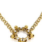 Yellow hammered gold chain holding an oval centerpiece accented with diamonds and hollow grooved beads, diamonds in all ct. 1.70 circa, g 69.85 circa, length cm 44 circa. (slight defects) - Foto 2