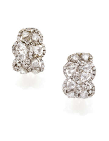 Round and rose cut diamond white gold earrings, diamonds in all ct. 2.20 circa, g 11.81 circa, length cm 1.90 circa. - photo 2