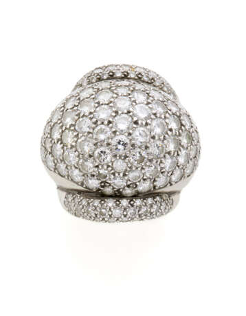 Pavé diamond and white gold ring, diamonds in all ct. 6.90 circa, g 34.36 circa size 14/54. French import mark. - photo 4