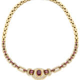 Diamond and yellow gold tapered chain necklace with oval ct. 3.00 circa and carré ruby centerpiece, diamonds in all ct. 3.00 circa, g 59.46 circa, length cm 37.8 circa. - Foto 1