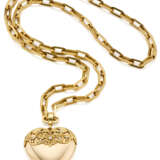 Yellow gold chain necklace holding a diamond and partly chiseled heart shaped pendant, white gold details, g 194.42 circa, length cm 82.3 circa. - photo 1