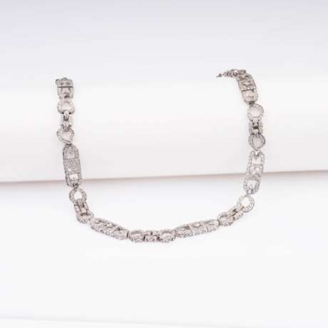 A fine, highcarat Diamond Necklace in Art-déco Style. - photo 2