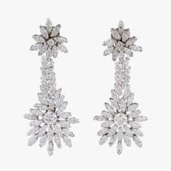 Paar außergewöhnlicher Blüten-Diamant-Ohrhänger.