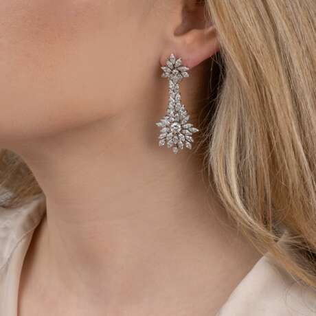 Paar außergewöhnlicher Blüten-Diamant-Ohrhänger. - Foto 2