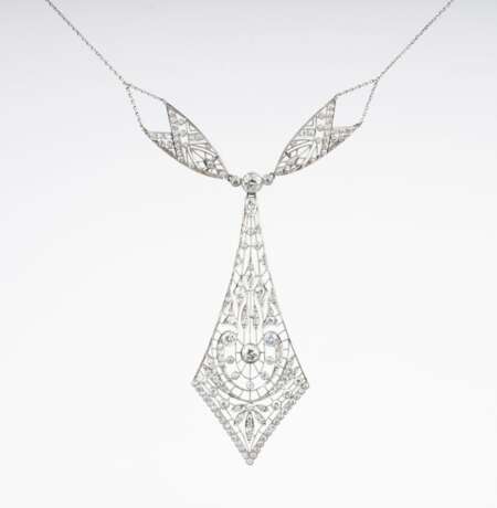 A highquality Art-déco Diamond Necklace. - фото 1
