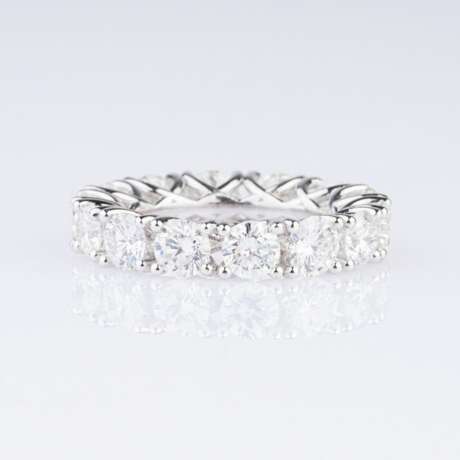 A fine-white Rivière Diamond Ring. - фото 1