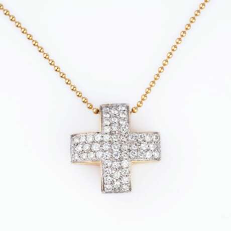 Juwelier Wempe. A Diamond Pendant 'Cross' with Necklace. - фото 1