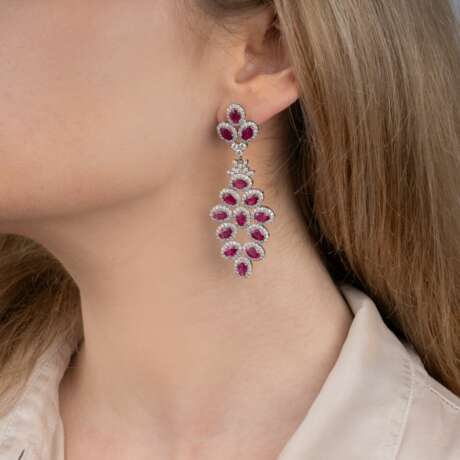 A Pair of highcarat Ruby Diamond Earchandeliers. - фото 3