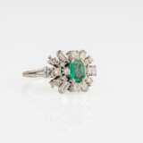 An Emerald Diamond Ring. - photo 2