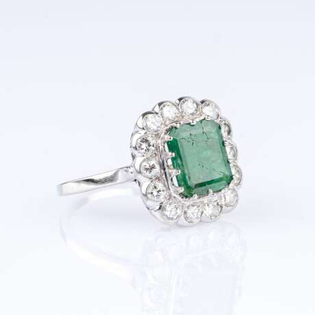 An Emerald Diamond Ring. - photo 2