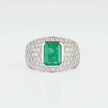 An Emerald Diamond Ring. - photo 1