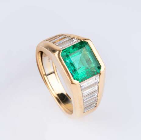 Hochfeiner Smaragd-Diamant-Ring. - Foto 1