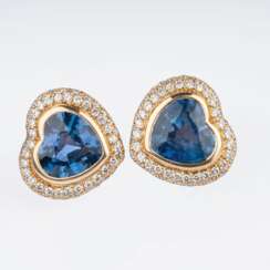 A Pair of fine Sapphire Earclips 'Hearts' with Diamonds.