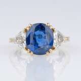 A very fine Diamond Ring with natural Ceylon Sapphire. - фото 1