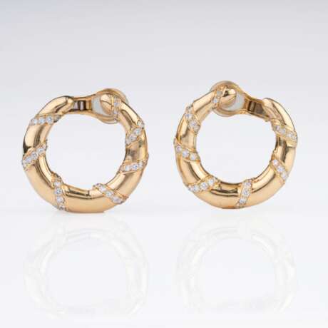 A Pair of Diamond Earrings. - photo 1