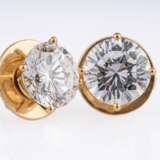 A Rare Pair of highcarat River Solitaire Diamond Earstuds. - фото 2