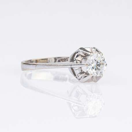 A Solitaire Diamond Ring. - фото 2