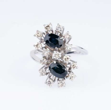 A Sapphre Diamond Ring 'Toi-et-Moi'. - фото 2