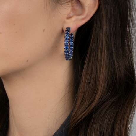 A Pair of large Sapphire Creoles Earrings. - photo 3