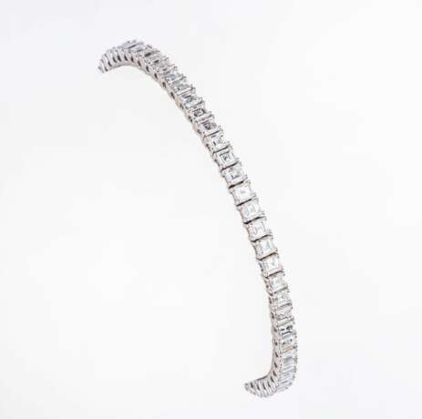 A Rivière fein-white Diamond Bracelet. - фото 1