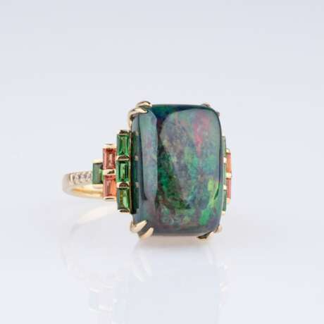 Edelopal-Ring mit Brillant- und Farbstein-Besatz. - Foto 2