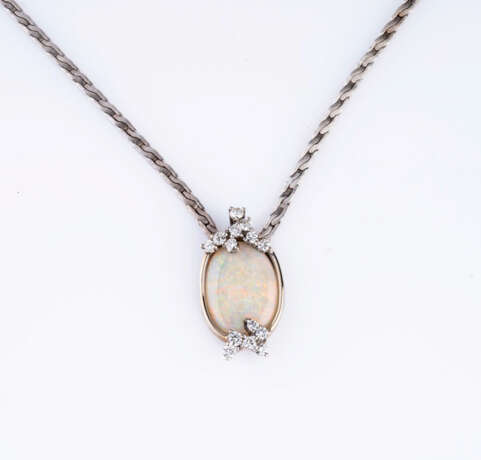 An Opal Diamond Necklace. - photo 1