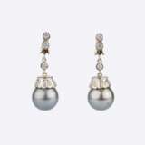 A Pair of Tahit Pearl Diamond Earpendants. - фото 1