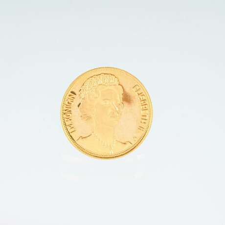 Commemorative Coin, State visit by Queen Elizabeth II. - фото 2