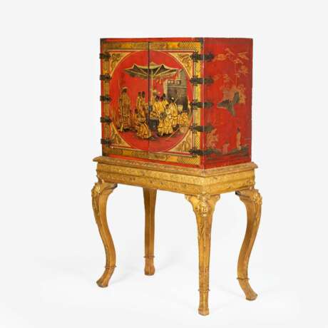 A Chinese Export Red Lacquer Cabinet on Stand. - фото 2