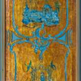 A rare Suite of 6 Panneaux with Chinoiserie in Blue on a Gold Ground. - фото 5