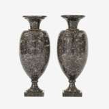 A Pair of Gustavian Blyberg Porphyr Vases. - photo 1