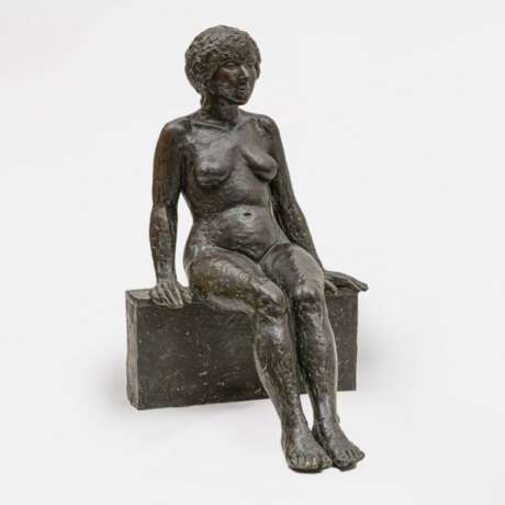 Edgar Augustin (Recklinghausen 1936 - Hamburg 1996). A Seated Female Nude. - photo 1