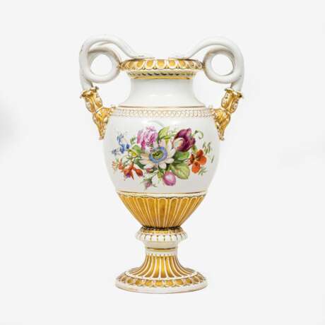 Ernst August Leuteritz (Meissen 1818 - ebd. 1893). A Large Snake Handle Vase. - photo 1