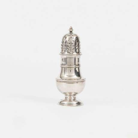 Johan Matthias Schöning Hamburg, tätig 1741-1760. A Sugar Caster. - photo 1