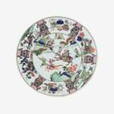 A Large Famille Verte Dish with Battle Scenes. - photo 1