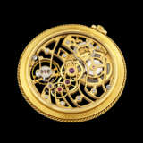 AUDEMARS PIGUET. AN ATTRACTIVE AND RARE 18K GOLD SKELETONISED POCKET WATCH - Foto 2