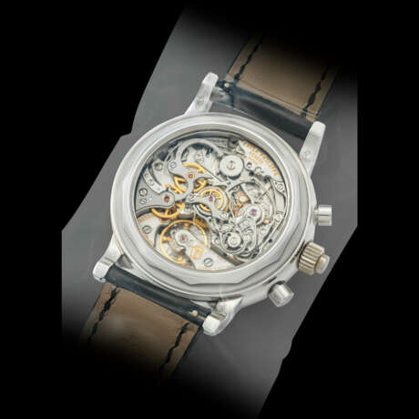 PATEK PHILIPPE. A PLATINUM PERPETUAL CALENDAR SPLIT SECONDS CHRONOGRAPH WRISTWATCH WITH MOON PHASES, DAY/NIGHT AND LEAP YEAR INDICATION, SINGLE SEALED - Foto 2