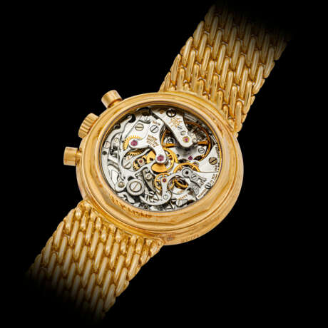 PATEK PHILIPPE. AN ATTRACTIVE 18K GOLD PERPETUAL CALENDAR CHRONOGRAPH BRACELET WATCH WITH MOON PHASES, 24 HOUR AND LEAP YEAR INDICATION - photo 2