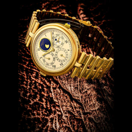 GERALD GENTA. A RARE 18K GOLD MINUTE REPEATING PERPETUAL CALENDAR BRACELET WATCH WITH MOON PHASES AND LEAP YEAR INDICATION - photo 1