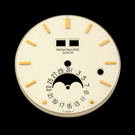 PATEK PHILIPPE. A VERY RARE 18K GOLD AUTOMATIC PERPETUAL CALENDAR BRACELET WATCH WITH MOON PHASES AND LEAP YEAR INDICATION - photo 5