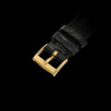 PATEK PHILIPPE. AN 18K GOLD AUTOMATIC WRISTWATCH WITH SWEEP CENTRE SECONDS - photo 3