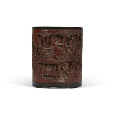 A CARVED BAMBOO ‘FIGURAL’ BRUSH POT - Foto 1