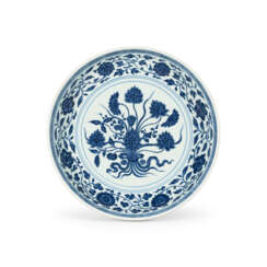 A RARE BLUE AND WHITE ‘LOTUS BOUQUET’ DISH