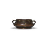 A GILT-SPLASHED BRONZE CENSER - фото 1