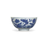 A BLUE AND WHITE ‘FISH IN LOTUS POND’ BOWL - photo 1