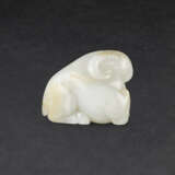 A WHITE JADE CARVING OF A RAM - photo 2