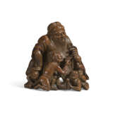 A FINELY CARVED LARGE BAMBOO `ZHONG KUI AND DEMONS` GROUP - фото 4